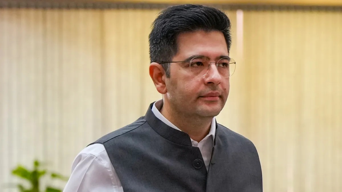 ड्राफ्ट वोटर लिस्ट में ‘शिफ्टेड’ नाम पर भड़के राघव चड्ढा, AAP पर लगाया राजनीतिक बदले का आरोप 5 ड्राफ्ट वोटर लिस्ट में ‘शिफ्टेड’ नाम पर भड़के राघव चड्ढा