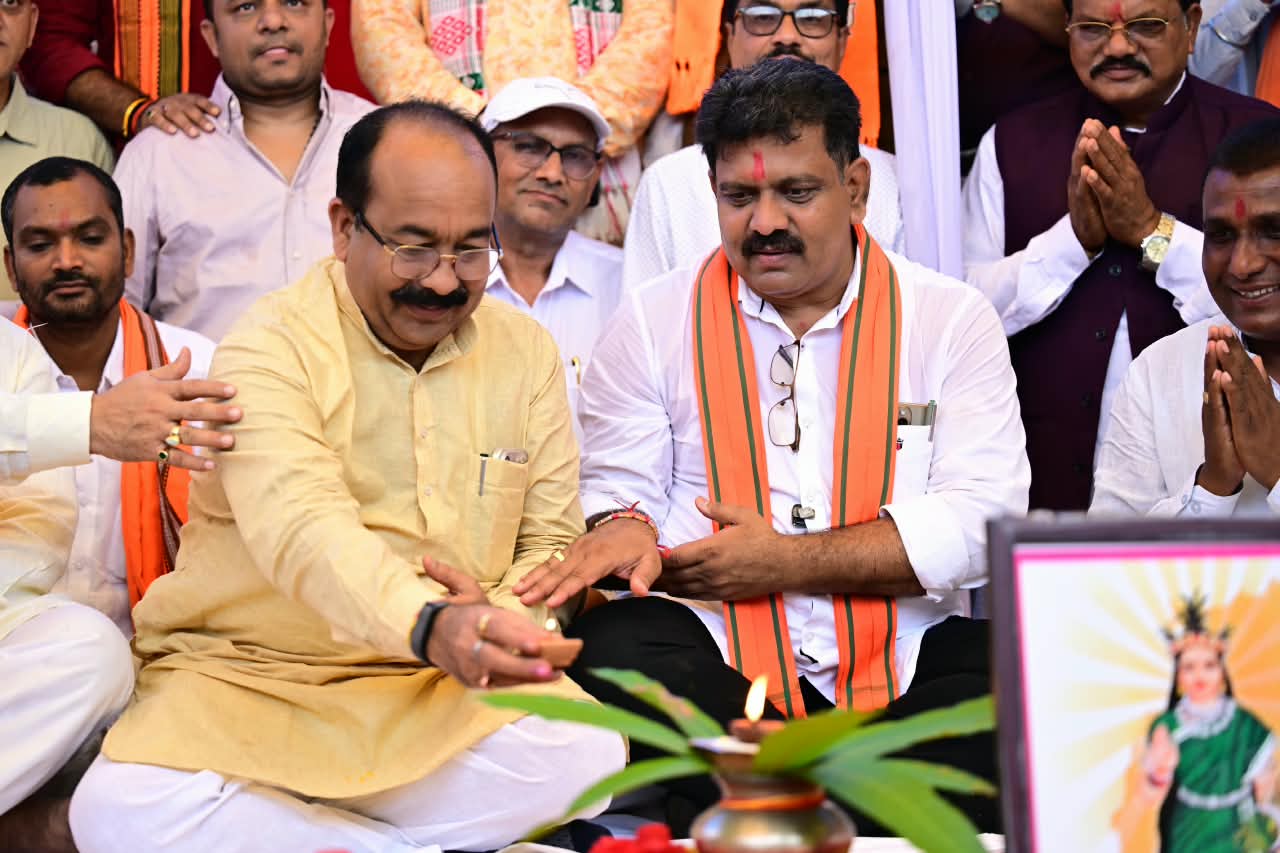 उप मुख्यमंत्री अरुण साव और विजय शर्मा ने रखी कवर्धा के नए स्वरूप की नींव, 54 करोड़ से बनेगी 4 लेन सड़क….. 18 ngngg