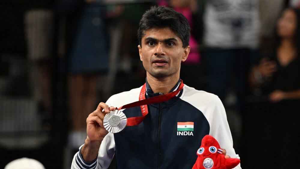 IAS अफसर सुहास यथिराज का एशियन पैरा गेम्स में कमाल, बैडमिंटन में जीता ब्रॉन्ज मेडल 4 22 A 13