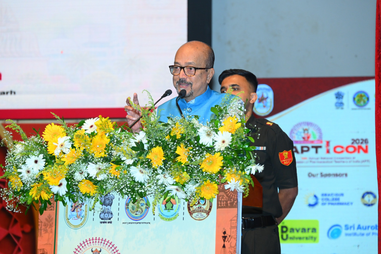दवाएं सस्ती हों, ग्रामीणों तक पहुंचे इलाज, नकली दवाओं पर लगे रोक – राज्यपाल रमेन डेका…. 5 kfkfk